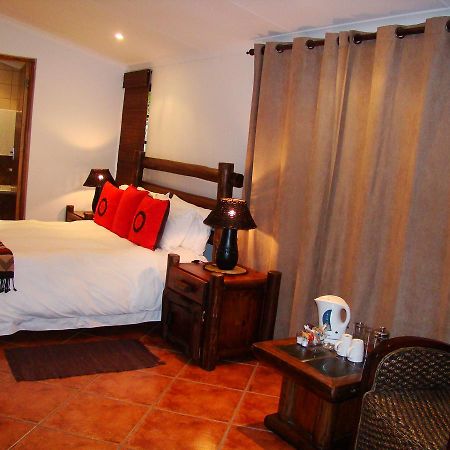Oppi Rotse Guesthouse Saint Lucia Estuary Екстериор снимка