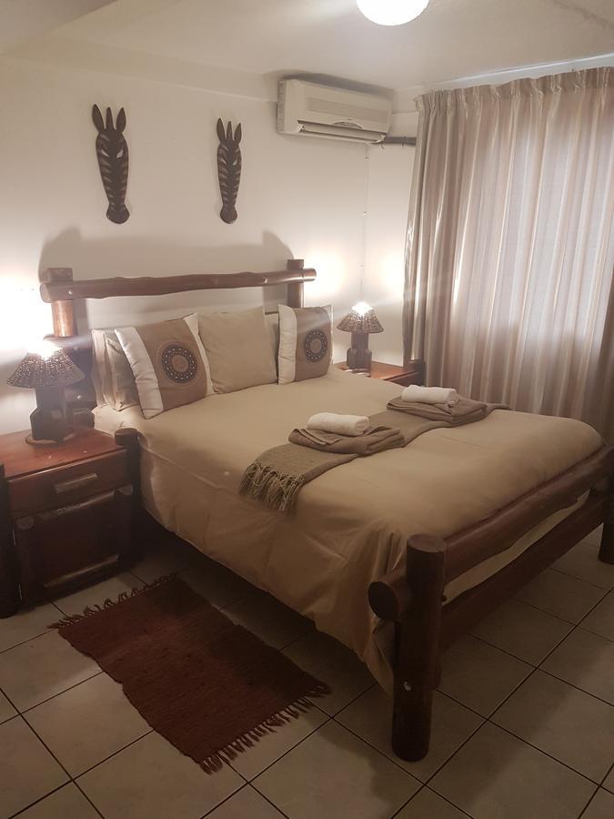 Oppi Rotse Guesthouse Saint Lucia Estuary Екстериор снимка